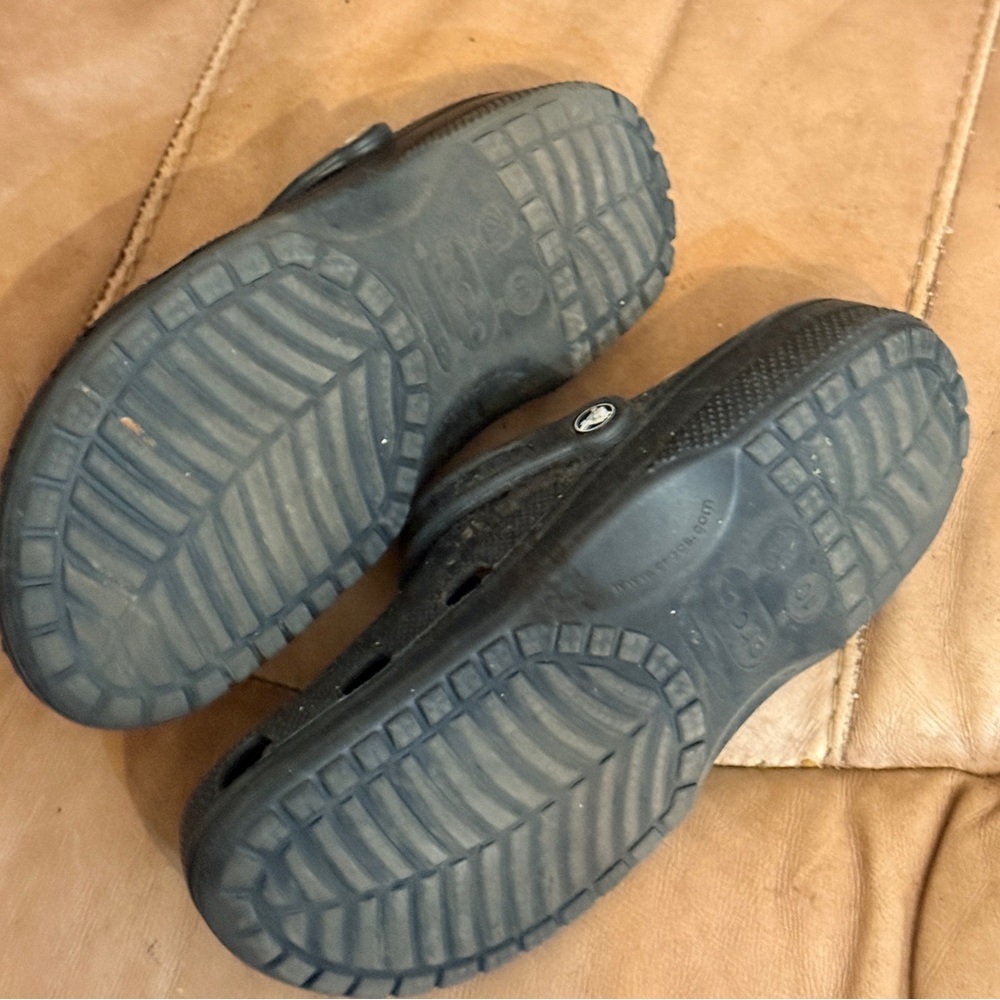Crocs Clogs - Picture 7 of 8